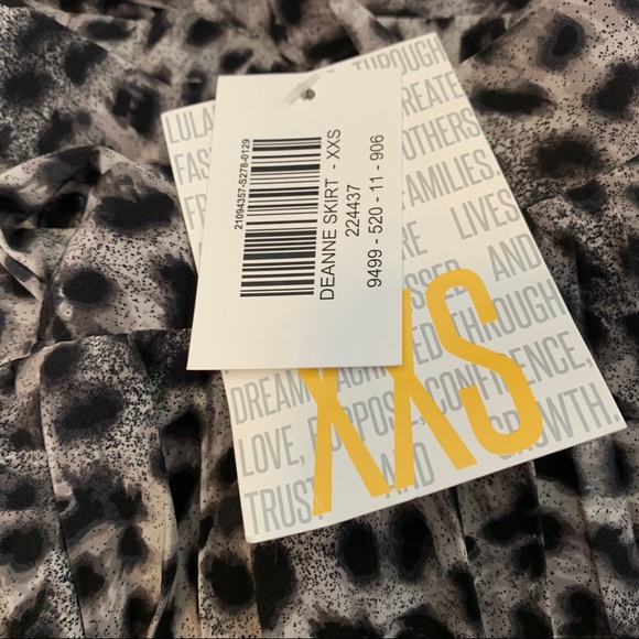 NWT Lularoe Deanne Wrap Skirt - Picture 2 of 4